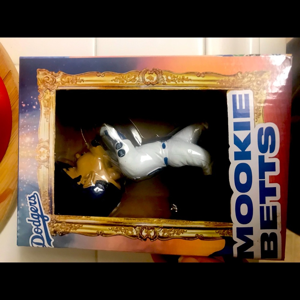 MOOKIE BETTS BOBBLEHEAD/ Los Angeles Dodgers